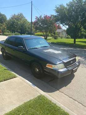 2006 Ford crown Victoria ex police car - cars & trucks - by owner -... for sale in Carrollton, TX