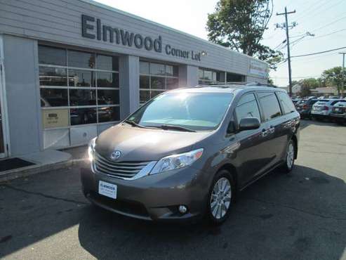 2015 Toyota Sienna Limited AWD 7-Passenger V6 - cars & trucks - by... for sale in East Providence, RI