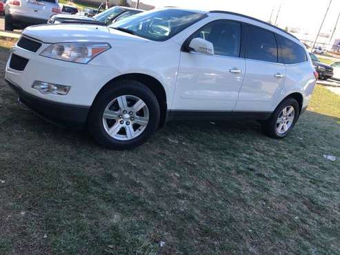 2012 Chevy Traverse LT with no rust and third row seating - cars &... for sale in Indianapolis, IN