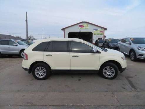 2008 Ford Edge 4WD... 158,000 Miles... $5,500 - cars & trucks - by... for sale in Waterloo, IA