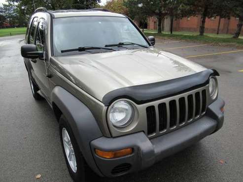 2004 Jeep Liberty Sport 4dr 4WD SUV for sale in Bloomington, IL