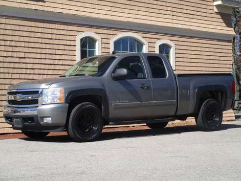 2007 Chevrolet Silverado LT 4X4, Clean Carfax, In Excellent for sale in Rowley, MA
