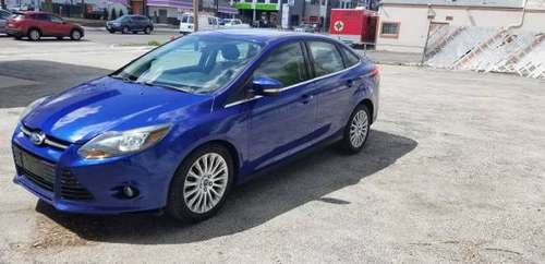 2012 FORD FOCUS TITANIUM - - by dealer - vehicle for sale in URBANA, IL
