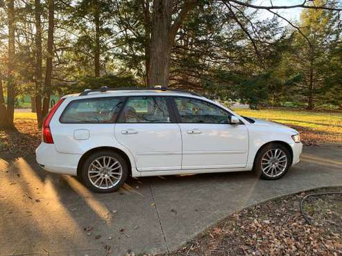 2010 Volvo V50 2.4L - cars & trucks - by owner - vehicle automotive... for sale in Mount Vernon, OH