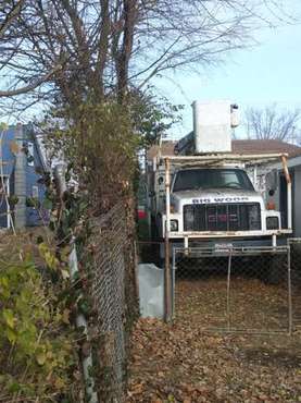 2000 gmc tree bucket truck - cars & trucks - by owner - vehicle... for sale in Ashville, OH