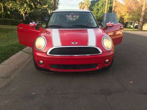 Mini Cooper 2007 Clean Title Fun to Drive - cars & trucks - by owner... for sale in Phoenix, AZ