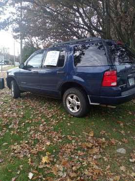 2005 Ford Explorer XLT 4X4 - cars & trucks - by owner - vehicle... for sale in Norwich, CT