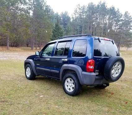2004 Jeep Liberty 4x4 low miles - cars & trucks - by owner - vehicle... for sale in South Boardman, MI