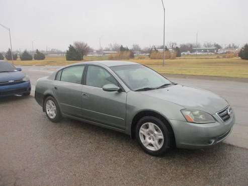 2004 Nissan Altima 4dr Sdn S 2.5 4 cyl. - cars & trucks - by dealer... for sale in Moore , Okla., OK
