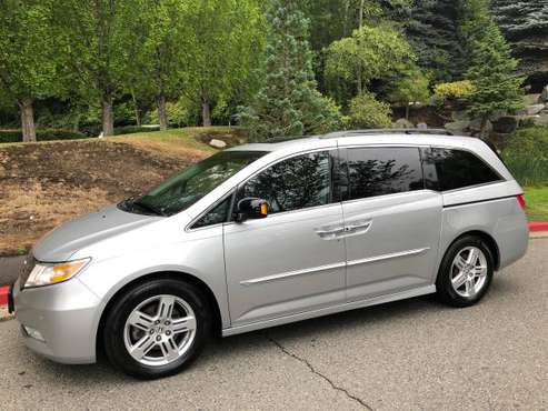 2012 Honda Odyssey Touring - Navi, DVD, Leather, Clean title for sale in Kirkland, WA