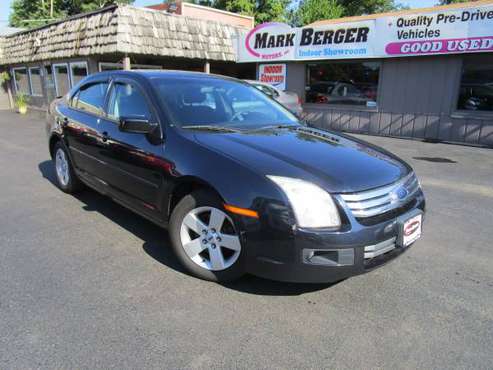 2008 Ford Fusion SE **GAS SAVER, SPORTY!!** for sale in rockford, IA