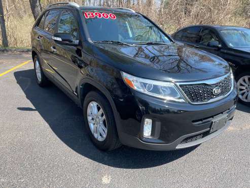 2015 Kia Sorento AWD ex Low Miles EXCELLENT shape! for sale in Rochester , NY