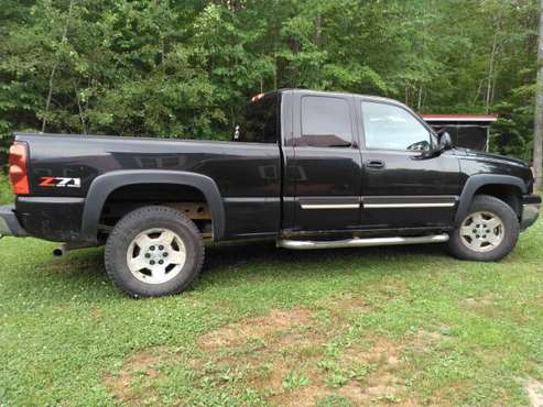 2006 Chevrolet Silverado Z71 4x4 - cars & trucks - by owner -... for sale in Chichester, NH
