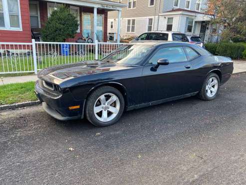 2011 Dodge Challenger Sxt V6 - cars & trucks - by owner - vehicle... for sale in Forest Hills, NY