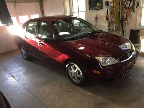 2006 Ford Focus ZX4 - cars & trucks - by dealer - vehicle automotive... for sale in Hinsdale, NY