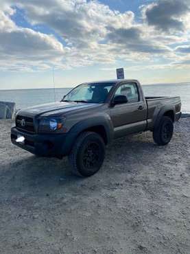 Toyota Tacoma 2011 4x4 - cars & trucks - by owner - vehicle... for sale in Wakefield, RI