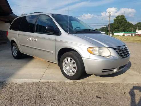 2006 Chrysler Town & Country for sale in Barling, AR