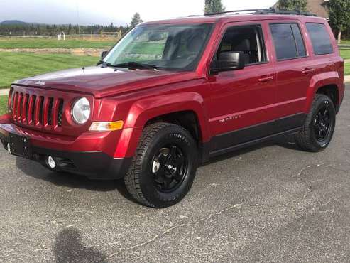 2016 JEEP PATRIOT 4X4 MANUAL & SUPER LOW MILES - cars & trucks - by... for sale in Sisters, OR