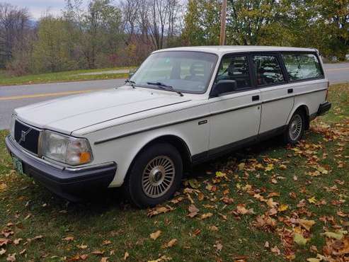 1993 Volvo 240 Wagon - cars & trucks - by owner - vehicle automotive... for sale in Charlotte, VT