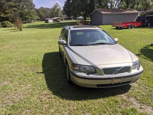 Volvo V70 - cars & trucks - by owner - vehicle automotive sale for sale in Tallahassee, FL