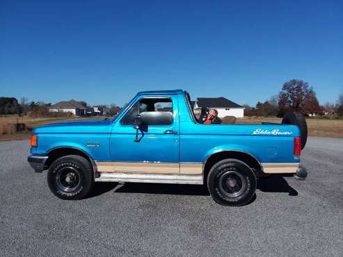 Super Sharp 89 Bronco w/Low miles - cars & trucks - by owner -... for sale in Marion, IL