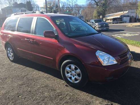2008 KIA SEDONA LOW MILES - cars & trucks - by dealer - vehicle... for sale in Zanesville, OH