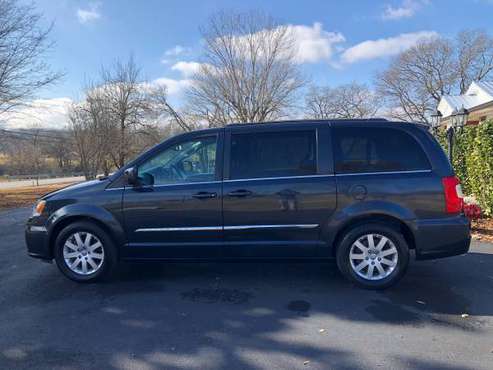 2014 CHRYSLER TOWN AND COUNTRY LIMITED: LOADED - - by for sale in Woodbury, TN