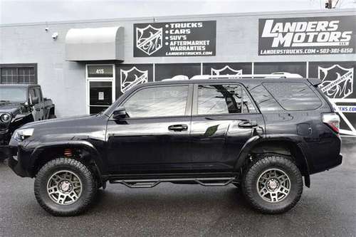 2017 TOYOTA 4RUNNER 4X4 LIFTED CUSTOM FRONT HIDEAWAY WARN WINCH LIFT... for sale in Gresham, OR
