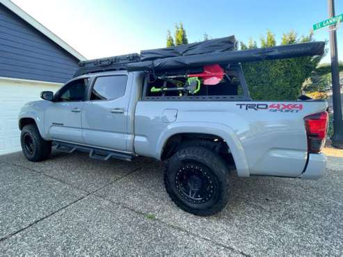 2019 Toyota tacoma 1 owner, with all the added toys for sale in Clackamas, OR