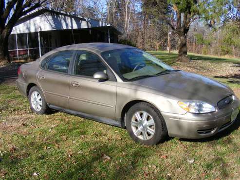 NICE 2005 TAURUS SEL CAR ( LO MILES) - cars & trucks - by owner -... for sale in Mayodan, NC
