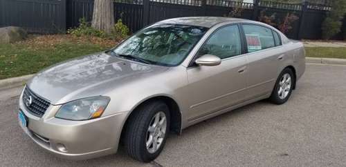 2005 Nissan Altima 2.5S 64k mi - cars & trucks - by owner - vehicle... for sale in Lincolnwood, IL