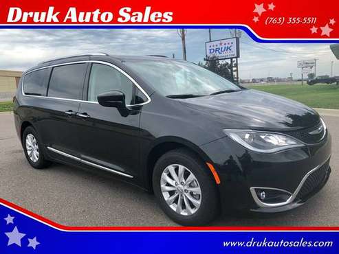 2018 Chrysler Pacifica Touring L **WARRANTY**LOADED****EASY FINANCING for sale in Ramsey , MN