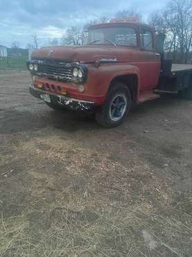 58 ford flat bed fire truck F700 for sale in Springfield, MO