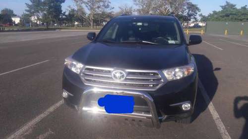 2012 Toyota Highlander SE Model. 4WD & Clean Title. New Service -... for sale in Maspeth, NY