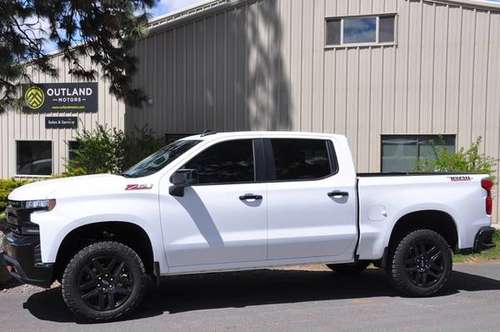 2021 Chevrolet, Chevy Silverado 1500 LT Trail Boss Crew Cab 4W, NEW for sale in Bend, OR