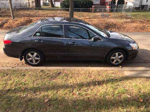 2005 Honda Accord Ex Sedan fully loaded - cars & trucks - by owner -... for sale in milwaukee, WI