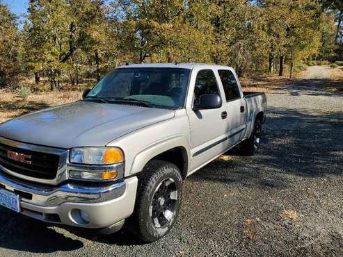 2005 GMC Sierra 1500 SLE 4x4 Full Size Truck - cars & trucks - by... for sale in Cave Junction, OR