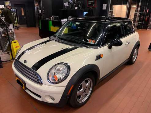 2009 Mini Cooper Hardtop 2Dr Automatic Good Condition for sale in Brooklyn, NY