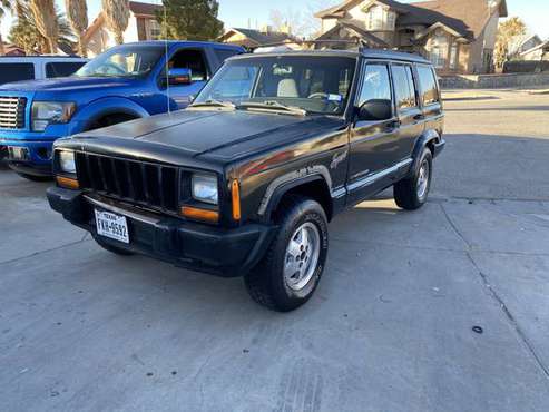 Looking for jeep cherokee for sale in El Paso, NM