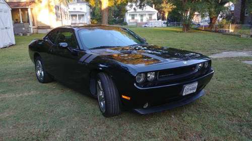 2009 Dodge Challenger R/T - LIKE NEW CONDITION for sale in Portsmouth, VA