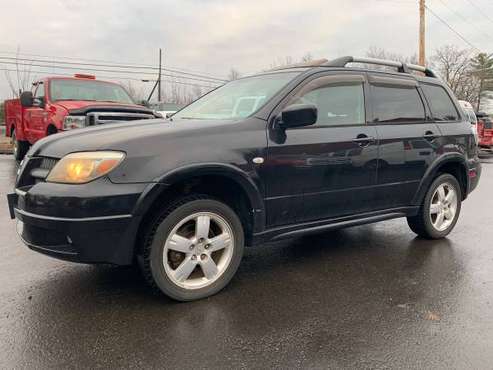 2005 MITSUBISHI OUTLANDER LIMITED LEATHER SUNROOF WARRANTY! 113K... for sale in Kittery, ME
