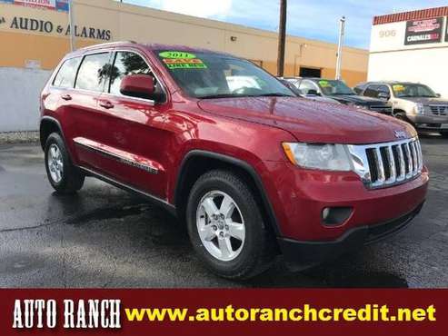2011 Jeep Grand Cherokee Laredo EASY FINANCING AVAILABLE - cars &... for sale in Santa Ana, CA
