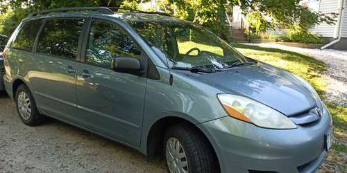 2006 Toyota Sienna - cars & trucks - by owner - vehicle automotive... for sale in Londonderry, NH