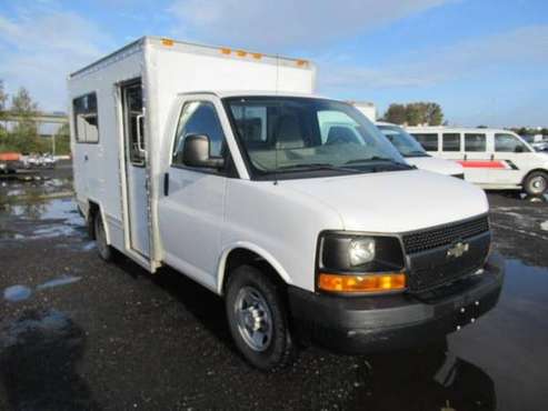 2011 Chevrolet Express 10' Box Truck for sale in Portland, OR