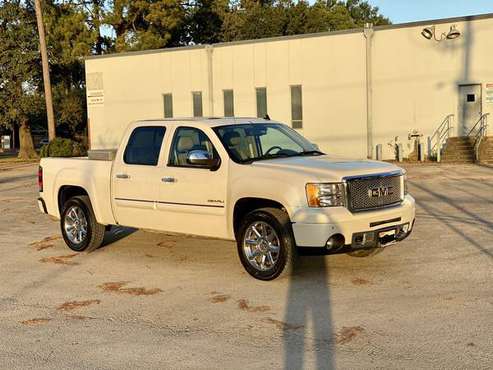 New truck here—need to sell now: 2012 GMC Sierra Denali 4x4 1500 -... for sale in Houston, TX
