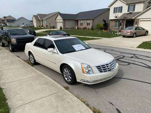 2011 Cadillac DTS Luxury Edition **reduced** - cars & trucks - by... for sale in Fort Wayne, IN