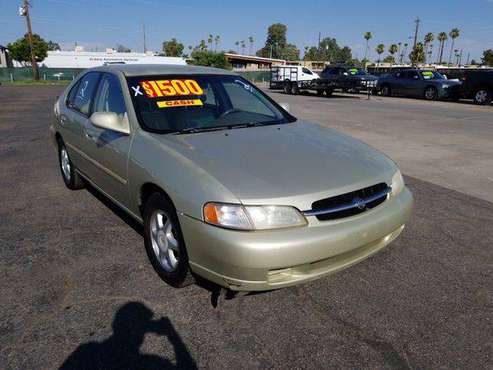 1999 Nissan Altima XE FREE CARFAX ON EVERY VEHICLE for sale in Glendale, AZ