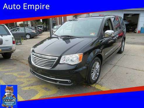 2013 Chrysler Town & Country Touring Minivan !Loaded!1 Owner! for sale in Brooklyn, NY