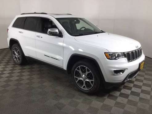 2019 Jeep Grand Cherokee Bright White Clearcoat Good deal! - cars & for sale in Anchorage, AK