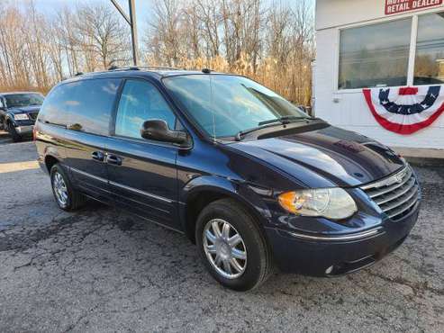 2005 Chrysler Town & Country Limited 131K Pennsylvania One Owner -... for sale in Oswego, NY